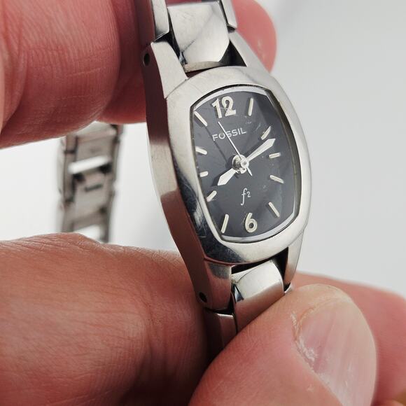 Fossil Women's Silver Tone Black Rectangle Dial Watch Link Band ES-9631 Everyday - Picture 3 of 7